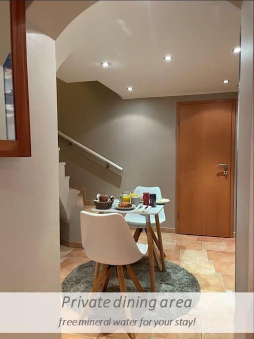 Souterrain-Apartment Mit Privater Sauna ドゥイスブルグ エクステリア 写真